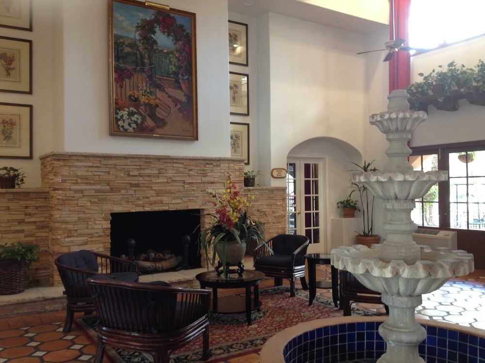 Courtyard Irvine John Wayne Airport/Orange County Hotel Exterior foto
