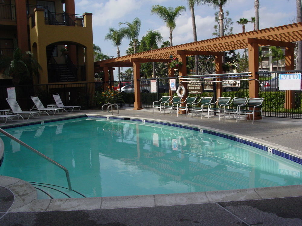 Courtyard Irvine John Wayne Airport/Orange County Hotel Exterior foto