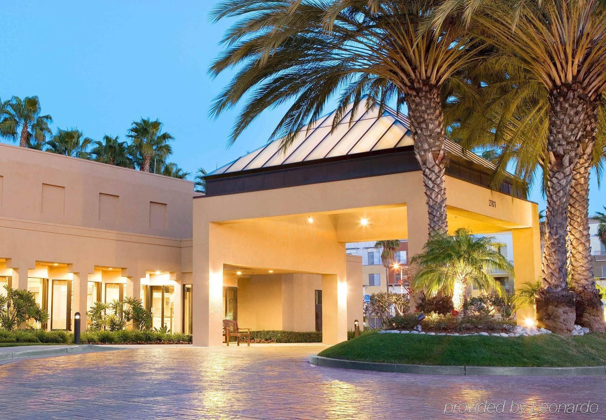 Courtyard Irvine John Wayne Airport/Orange County Hotel Exterior foto