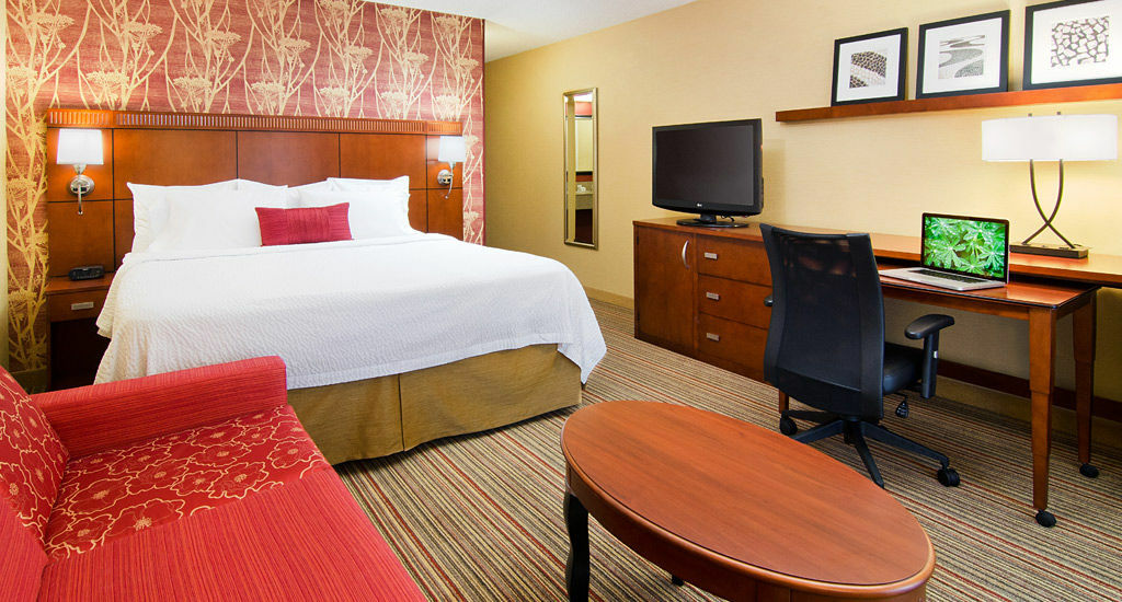 Courtyard Irvine John Wayne Airport/Orange County Hotel Exterior foto